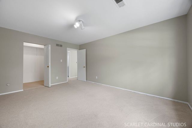 1105 Royal St George Drive 206, Naperville, IL 60563