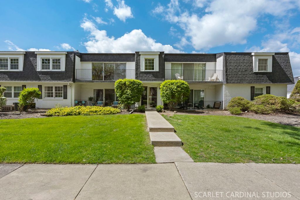 1105 Royal St George Drive 206, Naperville, IL 60563