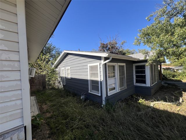 4600 Rutland Avenue, Fort Worth, TX 76133