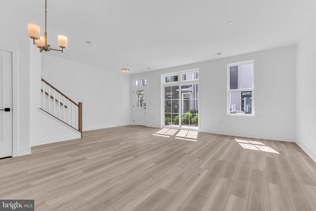 8102 DONATELLO DR, Princeton, NJ 08540