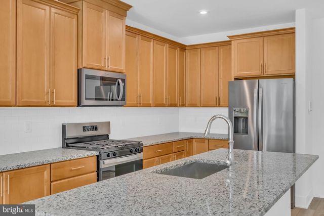 8102 DONATELLO DR, Princeton, NJ 08540