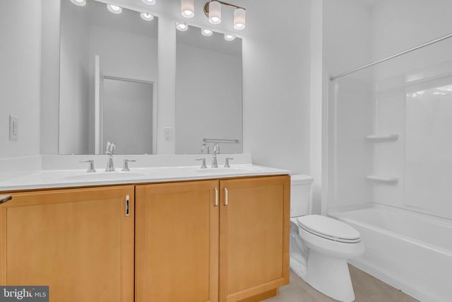 8102 DONATELLO DR, Princeton, NJ 08540