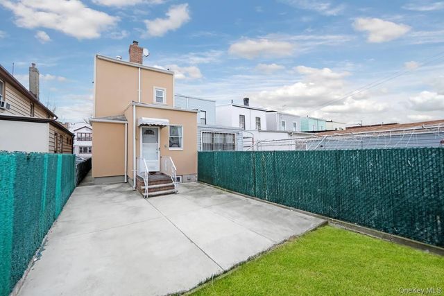 8848 77th Street, Woodhaven, NY 11421