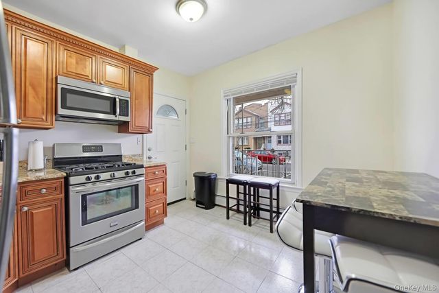 8848 77th Street, Woodhaven, NY 11421