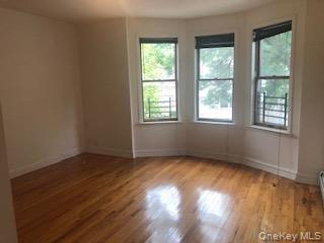 8848 77th Street, Woodhaven, NY 11421