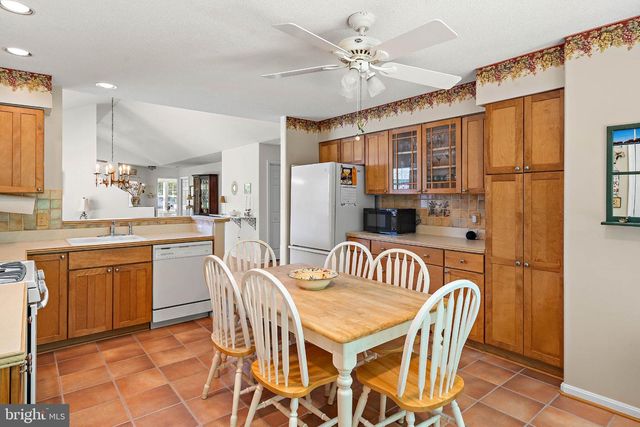 5 MARY JOE CT, Ocean View, DE 19970