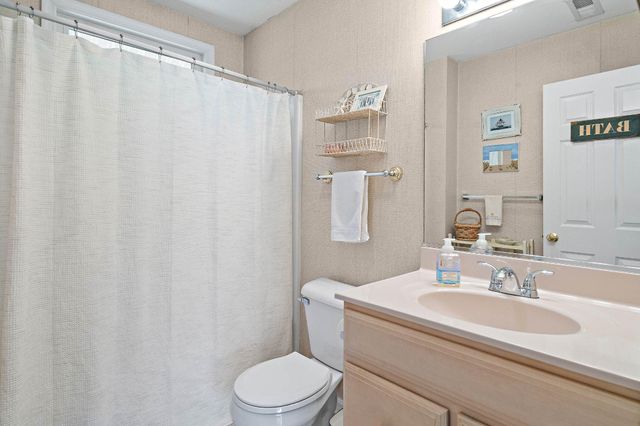 5 MARY JOE CT, Ocean View, DE 19970