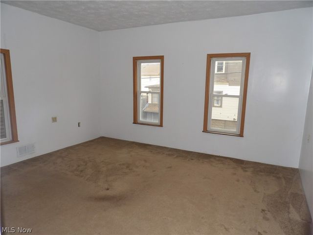 624 Grant Avenue, Martins Ferry, OH 43935