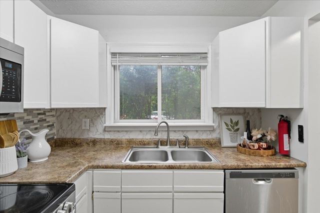 701 Dorset Street C15, South Burlington, VT 05403