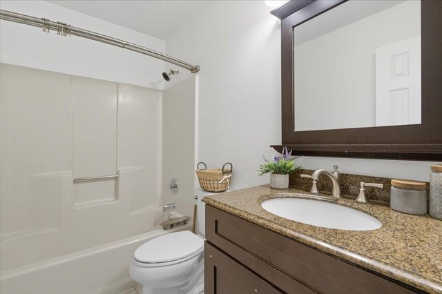 701 Dorset Street C15, South Burlington, VT 05403