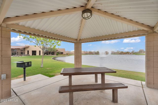 2662 E CHERRY HILL Drive, Gilbert, AZ 85298