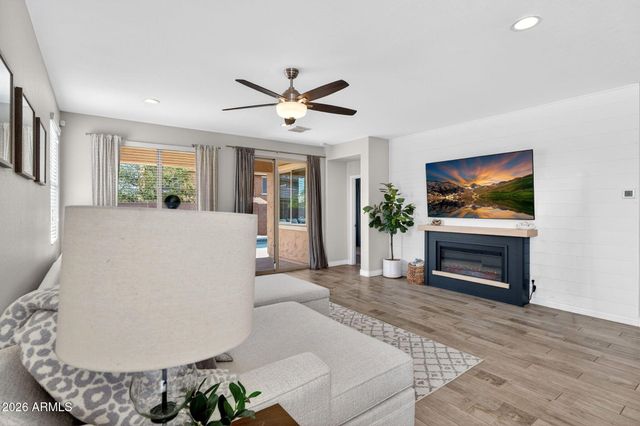 2662 E CHERRY HILL Drive, Gilbert, AZ 85298