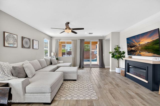 2662 E CHERRY HILL Drive, Gilbert, AZ 85298