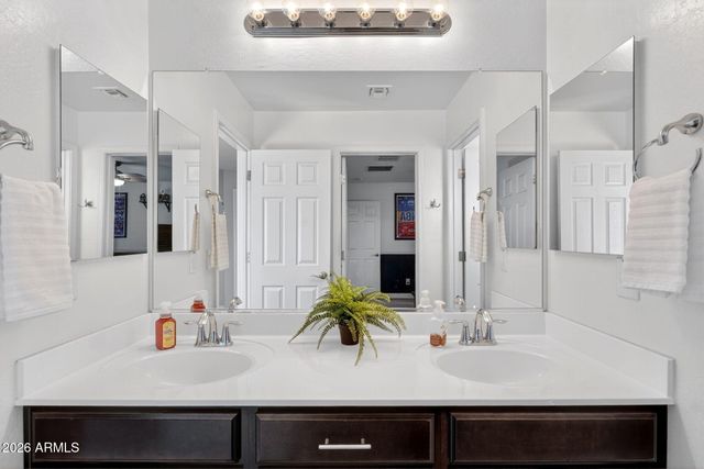 2662 E CHERRY HILL Drive, Gilbert, AZ 85298