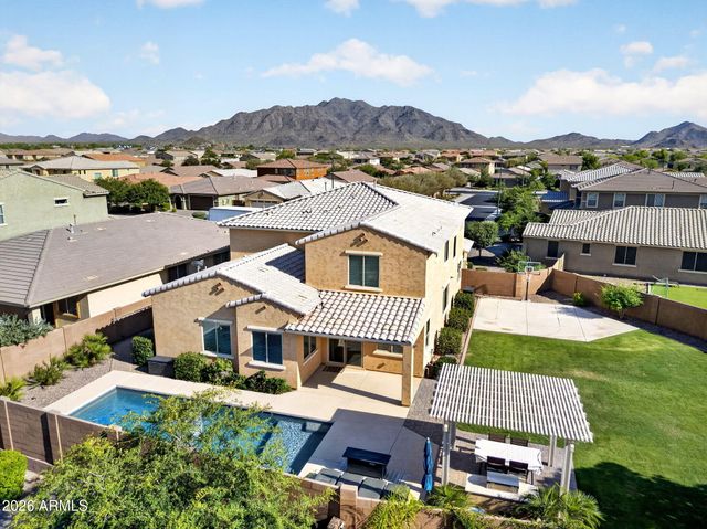 2662 E CHERRY HILL Drive, Gilbert, AZ 85298