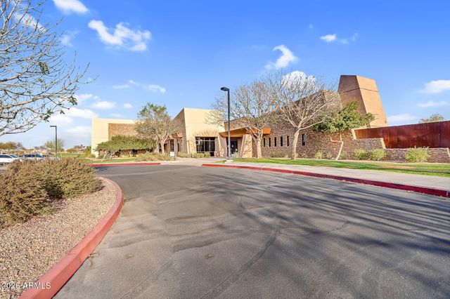 2662 E CHERRY HILL Drive, Gilbert, AZ 85298