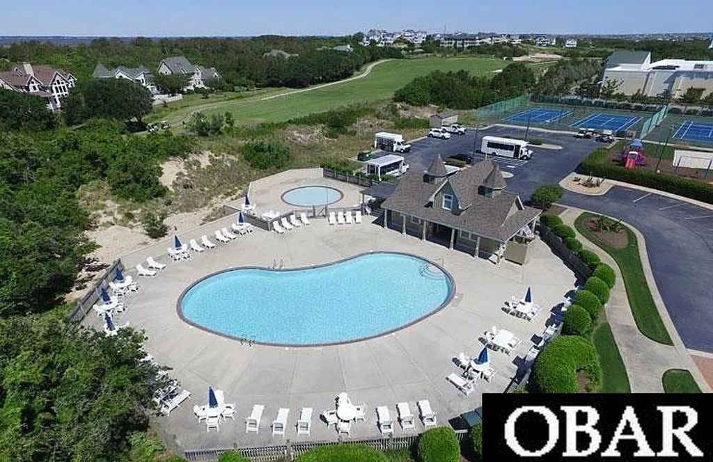 Image 3 of property listing at 653B Sand and Sea Ct Unit B, Corolla, NC 27927