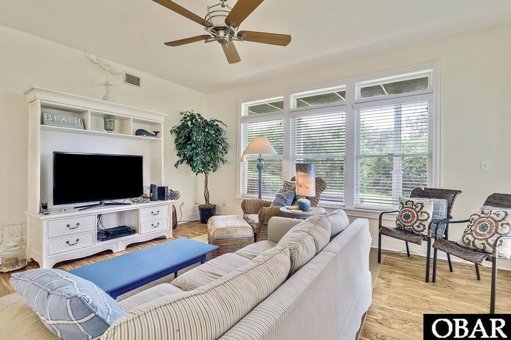 Image 24 of property listing at 653B Sand and Sea Ct Unit B, Corolla, NC 27927