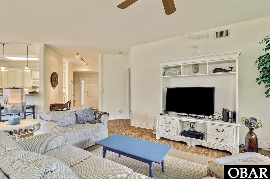 Image 27 of property listing at 653B Sand and Sea Ct Unit B, Corolla, NC 27927