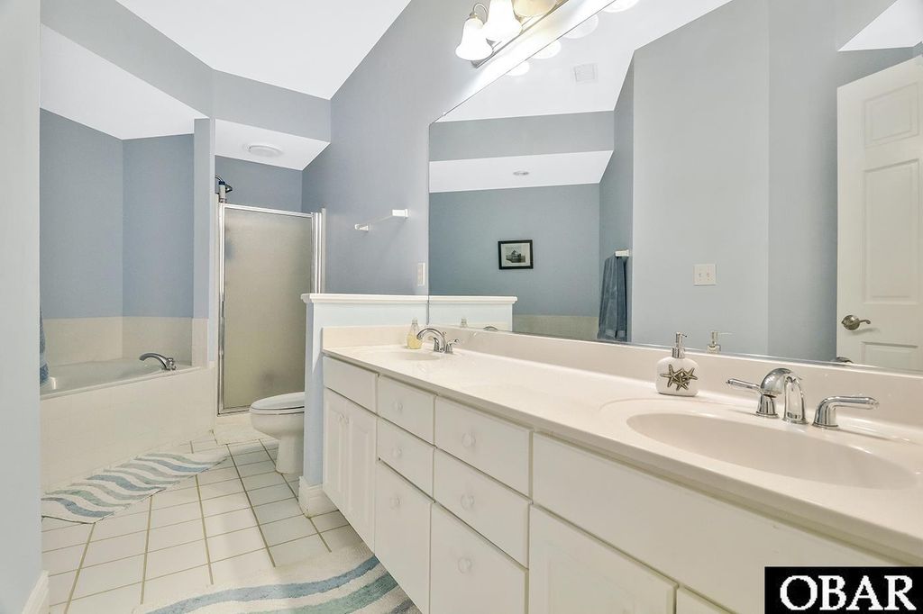 Image 32 of property listing at 653B Sand and Sea Ct Unit B, Corolla, NC 27927