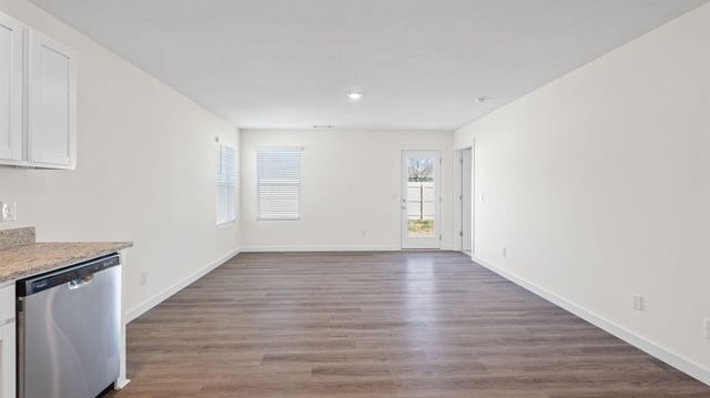 14 Evergreen Circle, Rossville, GA 30741