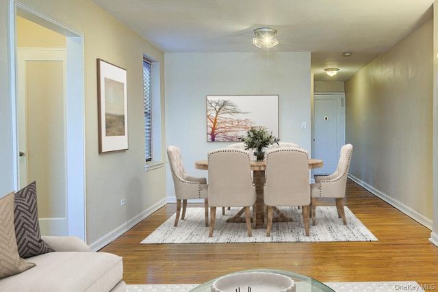 65-35 108th D7, Forest Hills, NY 11375