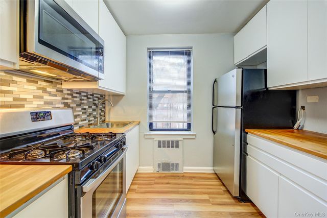 65-35 108th D7, Forest Hills, NY 11375