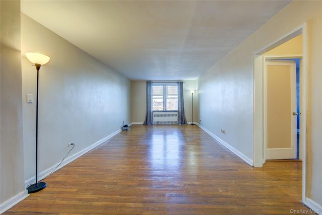 65-35 108th D7, Forest Hills, NY 11375