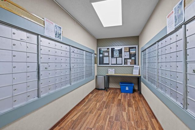 1601 N Innsbruck Drive 155, Fridley, MN 55432