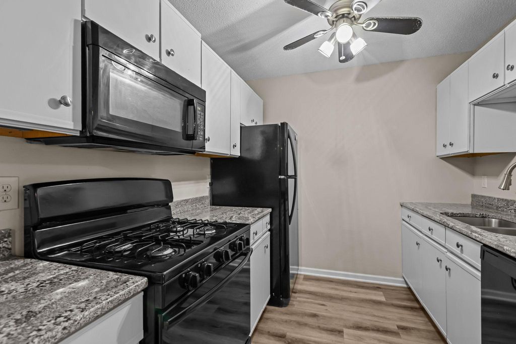 1601 N Innsbruck Drive 155, Fridley, MN 55432 — photo 4
