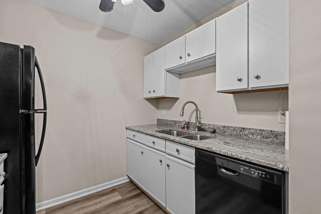 1601 N Innsbruck Drive 155, Fridley, MN 55432 — photo 5