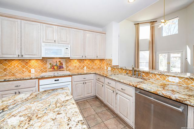 1712 Oak Path, New Braunfels, TX 78132