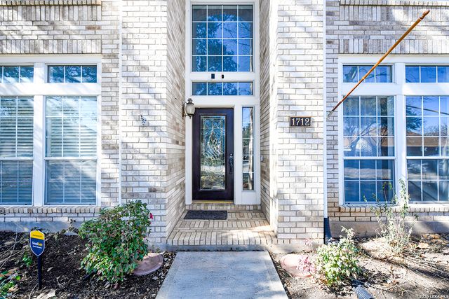 1712 Oak Path, New Braunfels, TX 78132