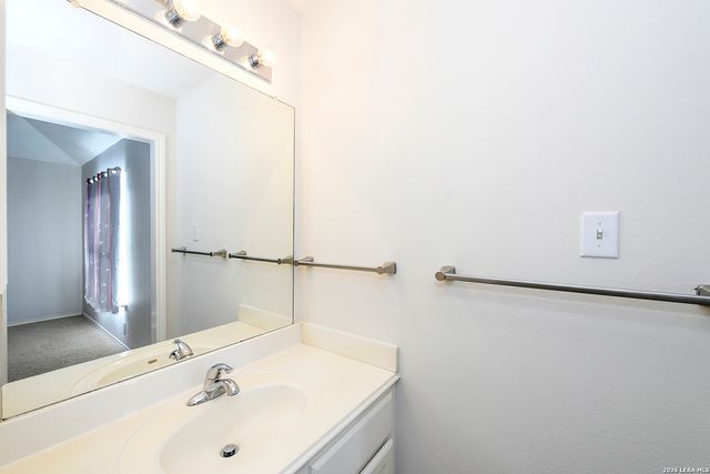 1712 Oak Path, New Braunfels, TX 78132