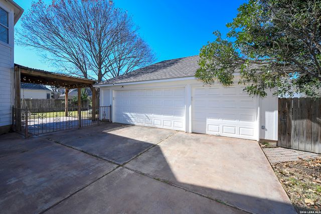1712 Oak Path, New Braunfels, TX 78132
