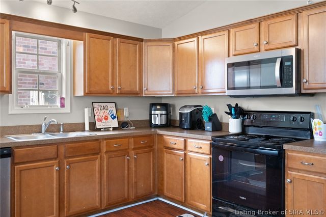 1825 Conservative Street, New Albany, IN 47150