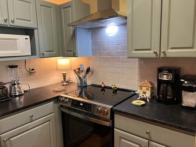 60 Fenwick Hall Alley, Johns Island, SC 29455