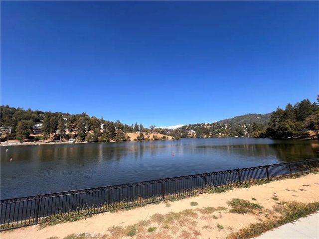 0 Lausanne, Crestline, CA 92325