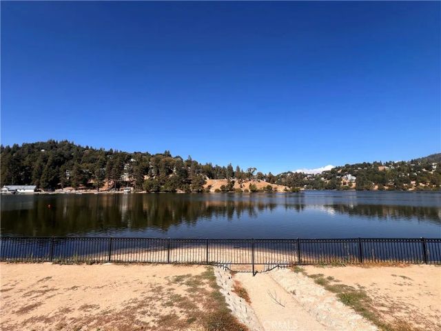 0 Lausanne, Crestline, CA 92325