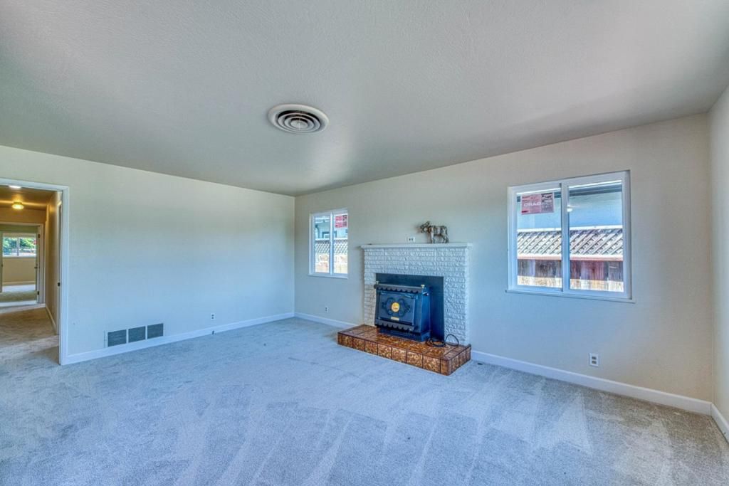 Image 6 of property listing at 1163 Granada Avenue, Salinas, CA 93906