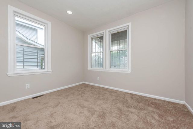 3300 HAMILTON AVE, Baltimore, MD 21214