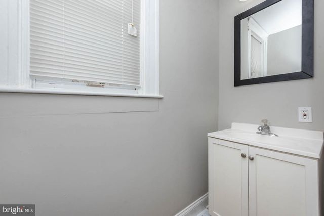 3300 HAMILTON AVE, Baltimore, MD 21214