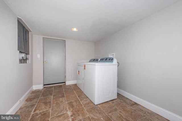 3300 HAMILTON AVE, Baltimore, MD 21214