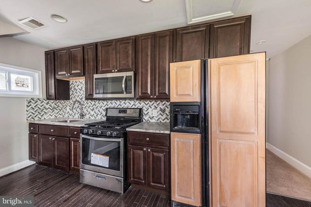 3300 HAMILTON AVE, Baltimore, MD 21214