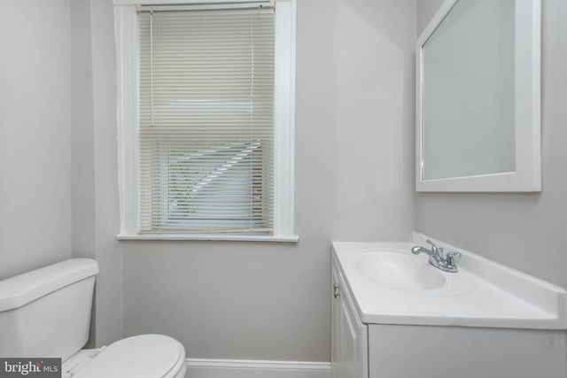 3300 HAMILTON AVE, Baltimore, MD 21214