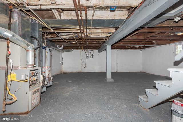 3300 HAMILTON AVE, Baltimore, MD 21214