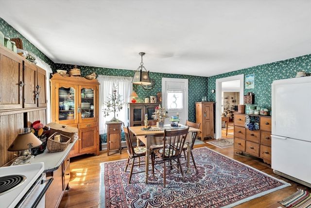 178 School St, Dennis, MA 02670