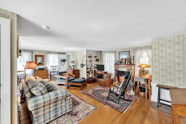 178 School St, Dennis, MA 02670