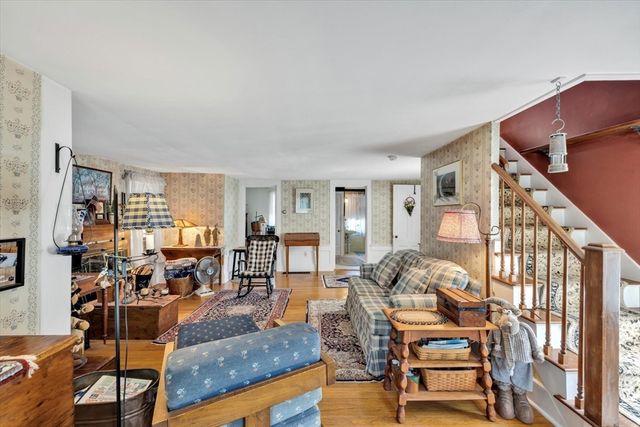 178 School St, Dennis, MA 02670