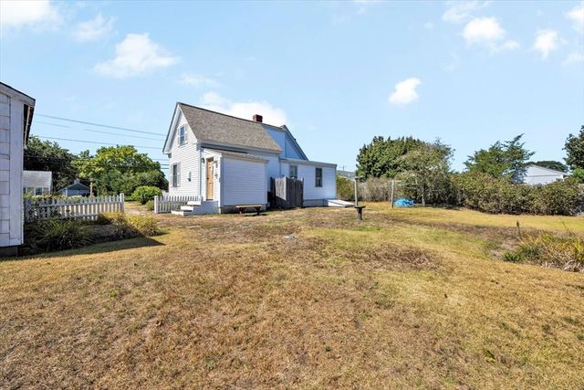 178 School St, Dennis, MA 02670